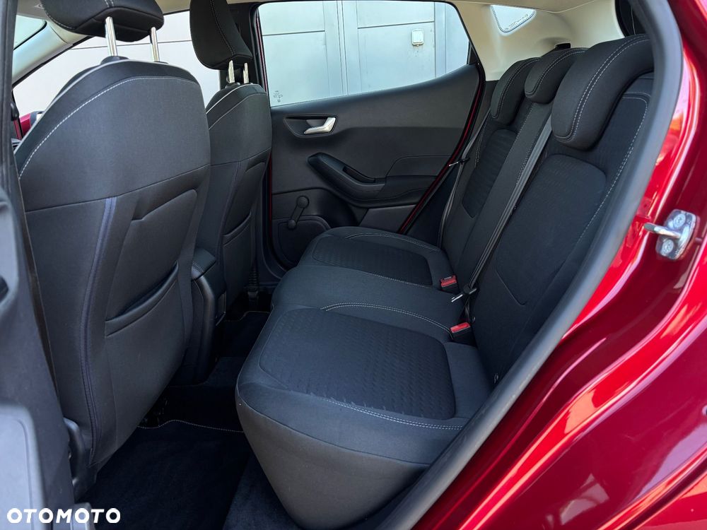 Ford Fiesta 1.1 S&S TITANIUM - 24