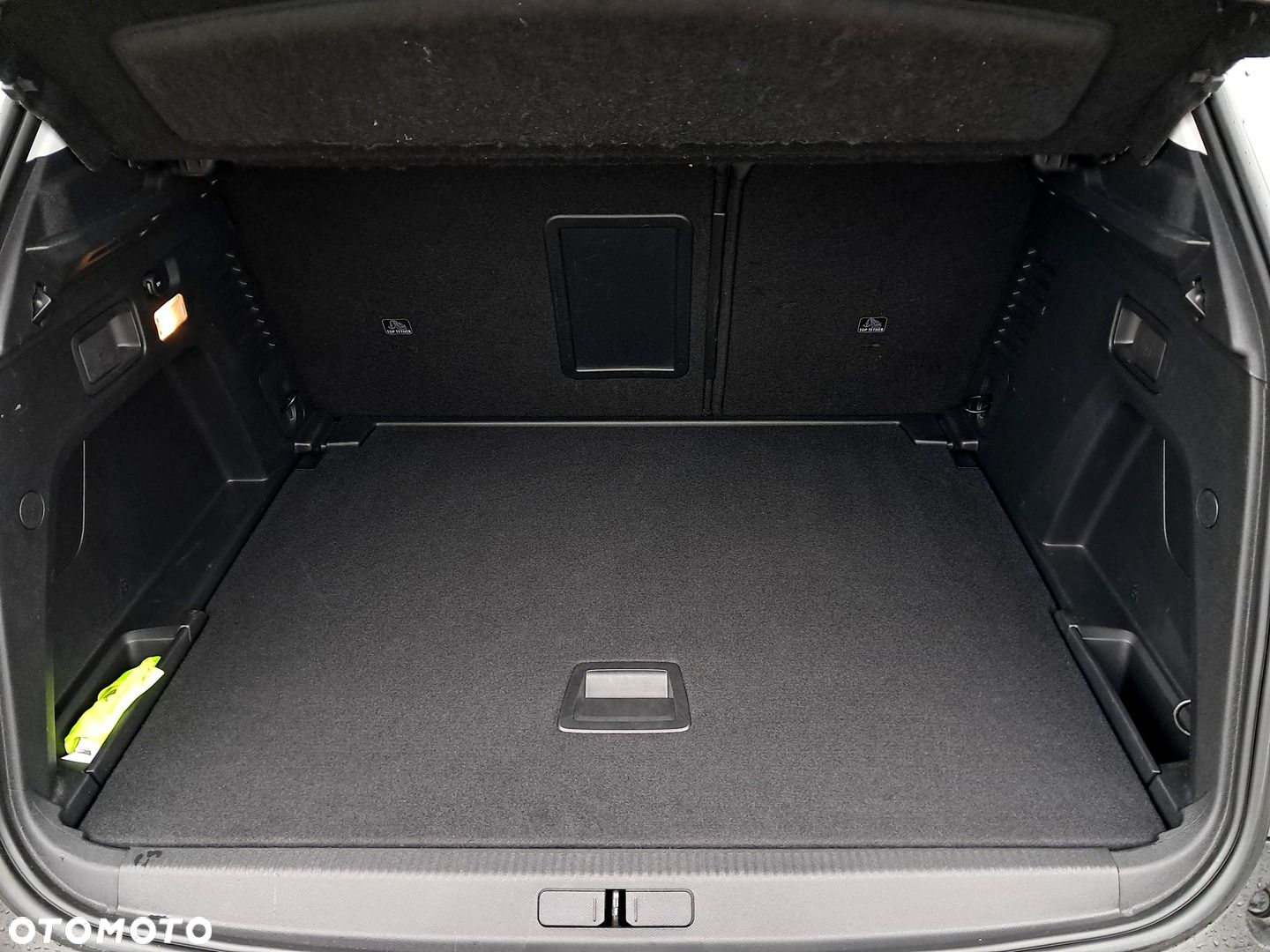 Peugeot 3008 1.6 PureTech GPF Allure S&S EAT8 - 12