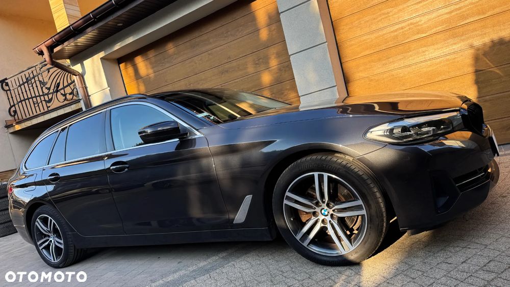 BMW Seria 5 520d Sport Line - 14