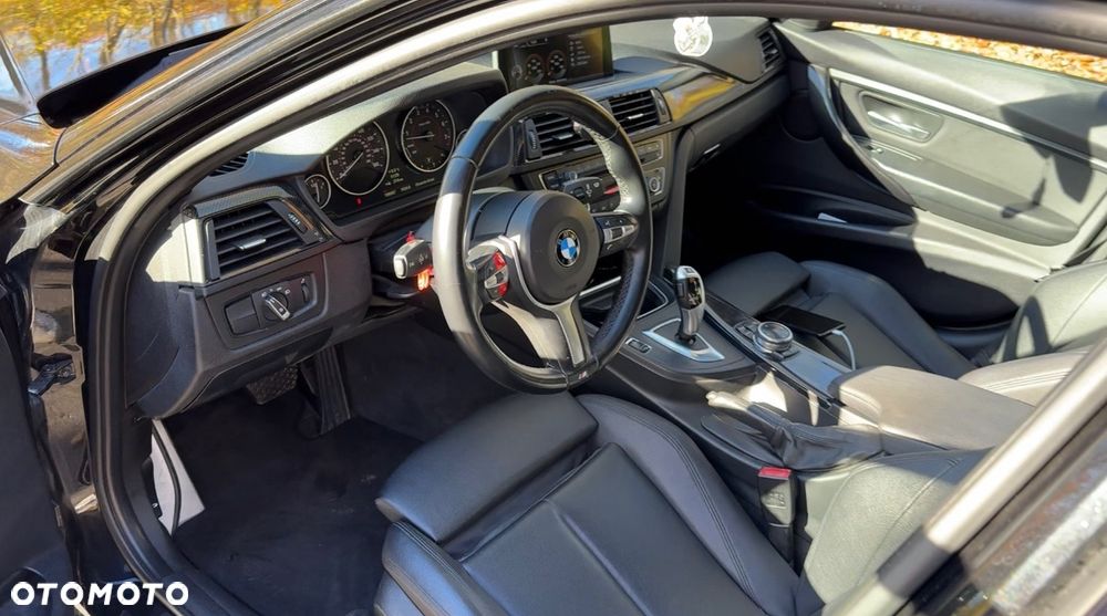 BMW Seria 3 335i xDrive M Sport - 10
