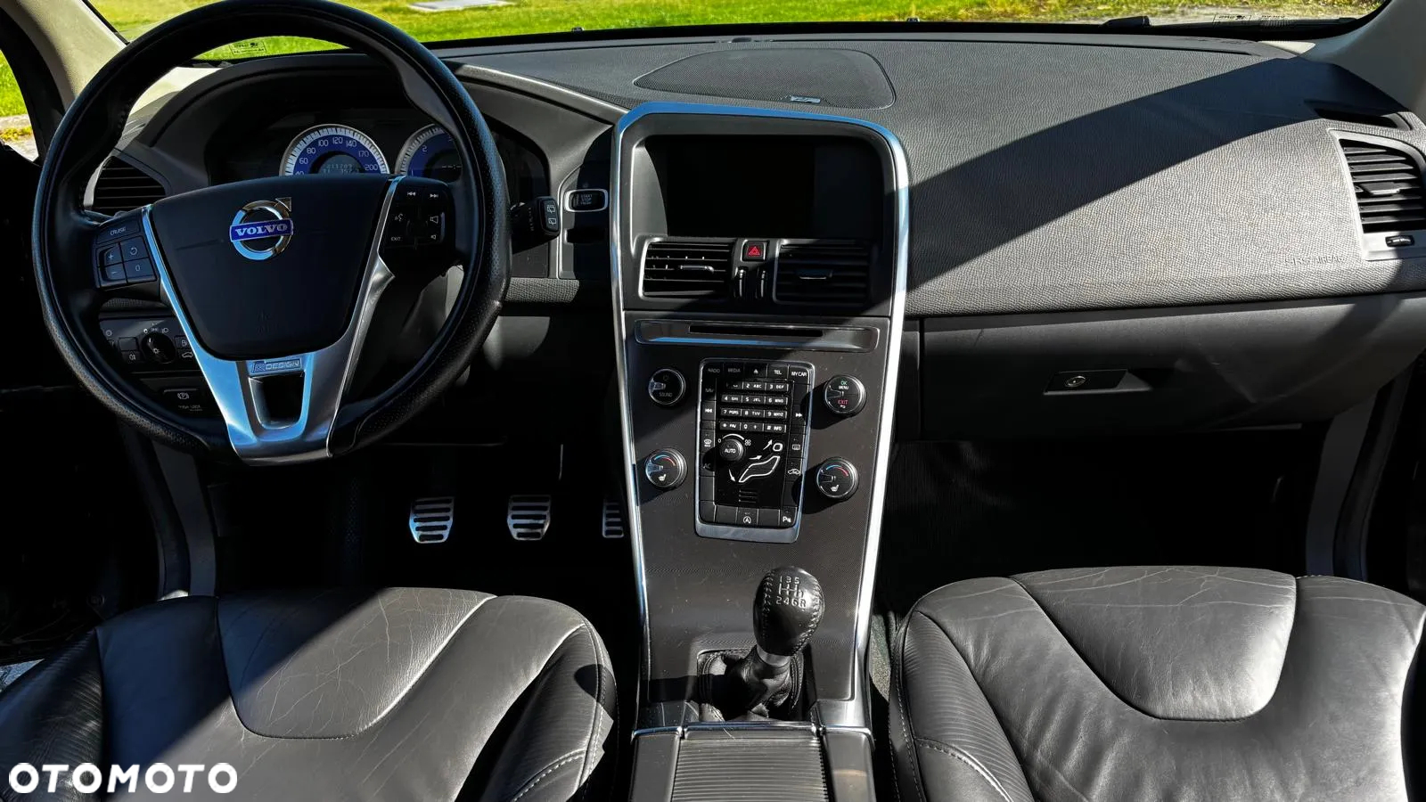 Volvo XC 60 D4 R-Design - 8