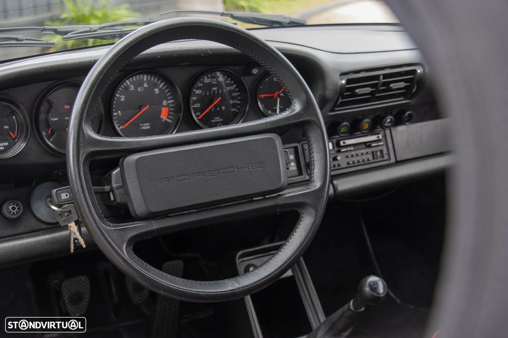 Porsche 911 Série G - 33