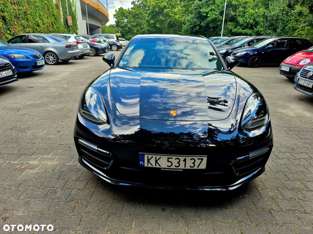 Porsche Panamera 4 Platinum Edition - 4