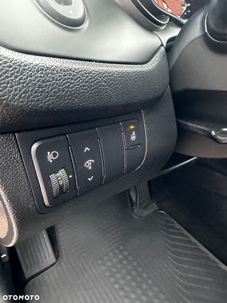 Kia Ceed 1.4 CVVT ISG Dream Team Edition - 25