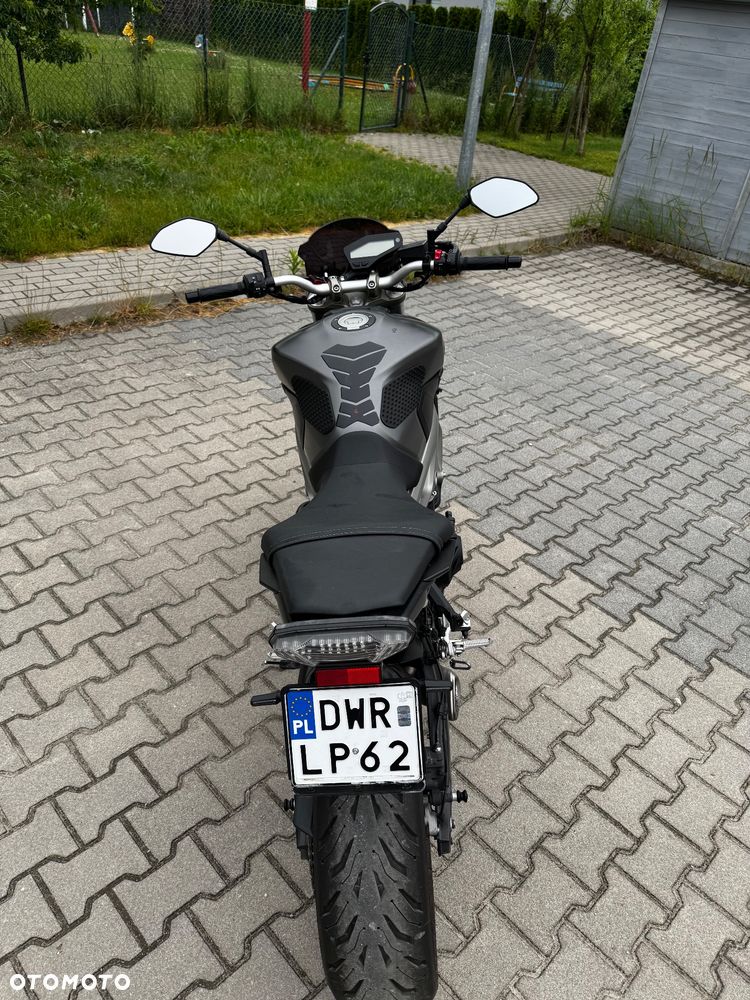 Yamaha MT - 7
