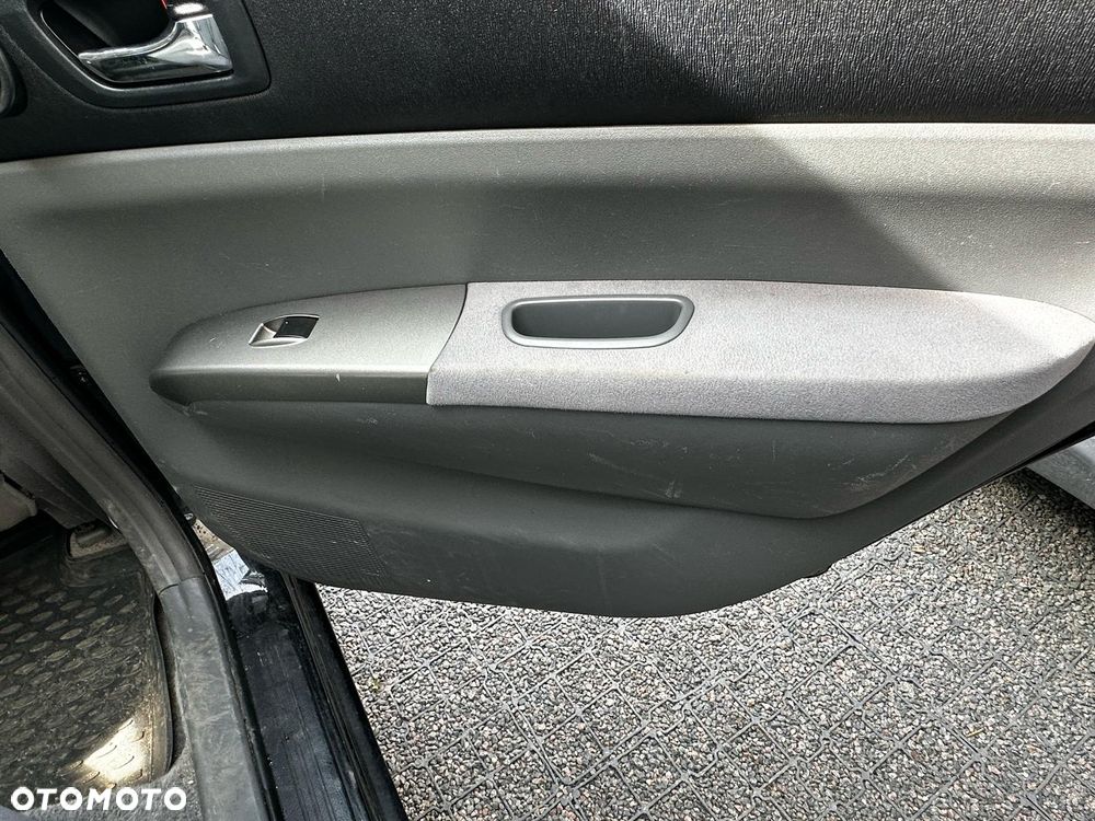 Toyota Prius 1.5 VVT-i Prestige - 5