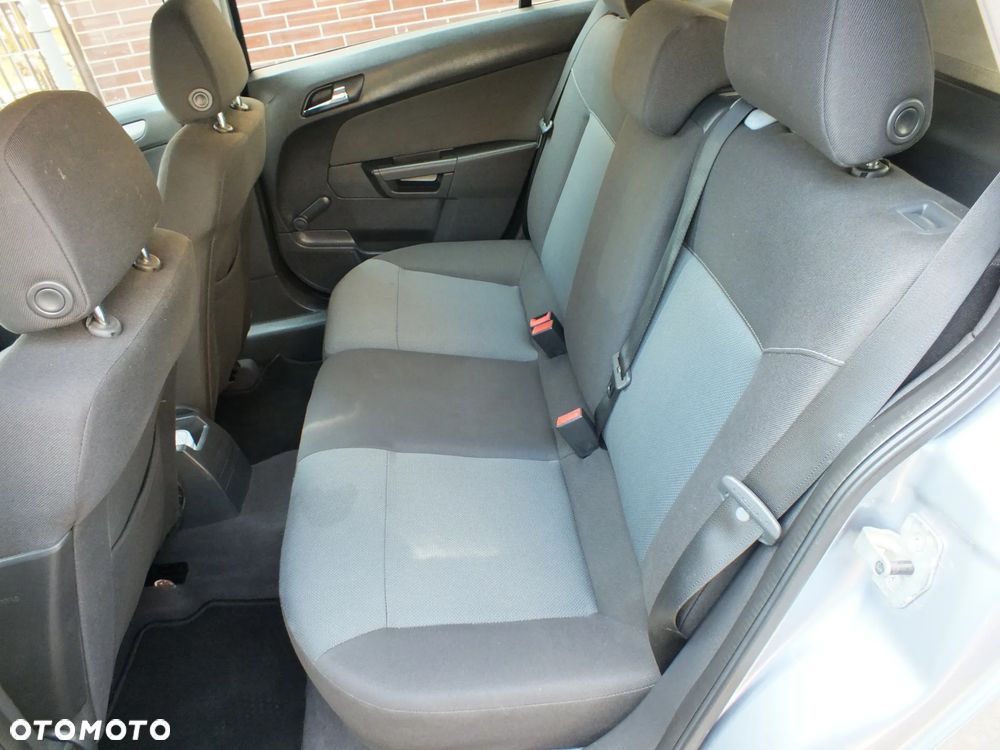 Opel Astra - 17