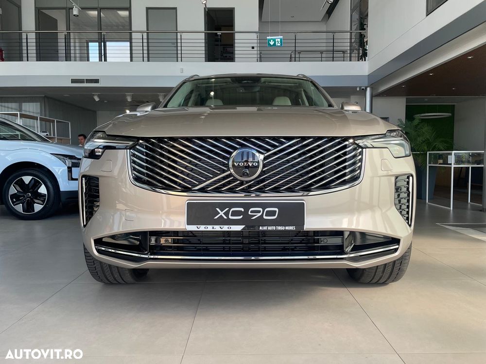 Volvo XC 90 B5 AWD MHEV Ultra Bright - 2