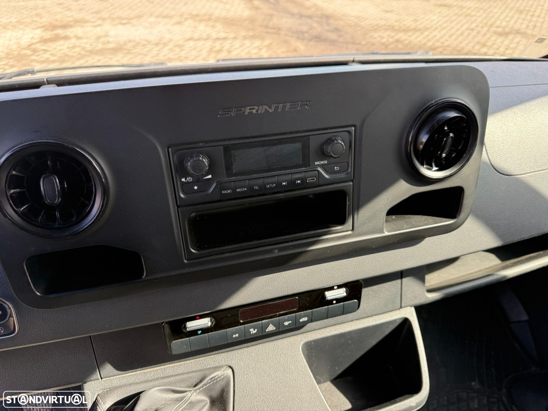 Mercedes-Benz Sprinter Outro - 9