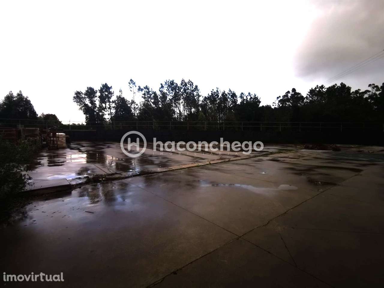 Pavilhão em Manhente - Grande imagem: 2/24