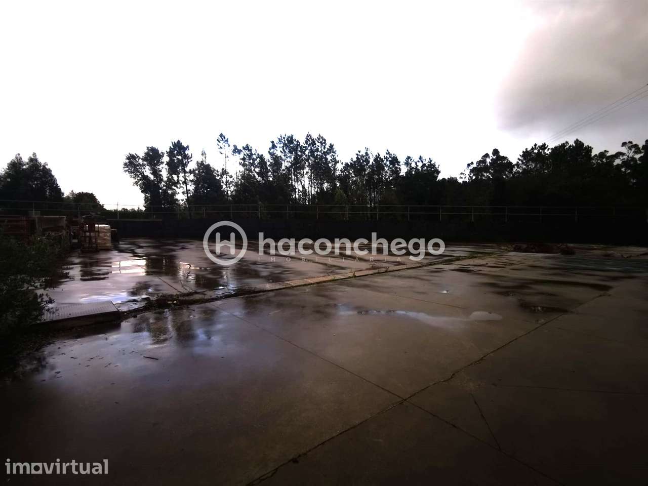 Pavilhão em Manhente - Grande imagem: 2/24