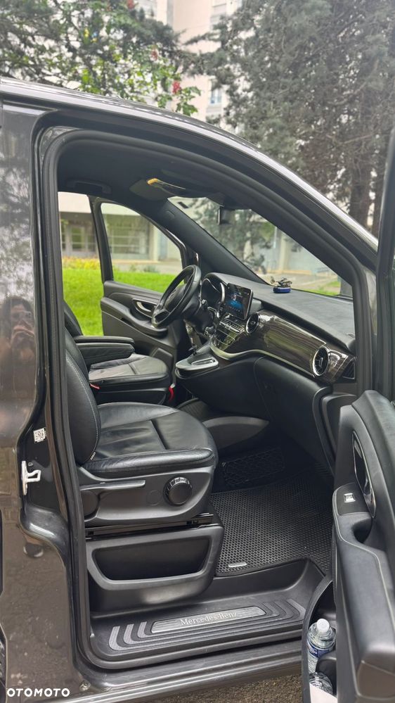 Mercedes-Benz Klasa V 300 d Exclusive 9G-Tronic (d³ugi) - 12