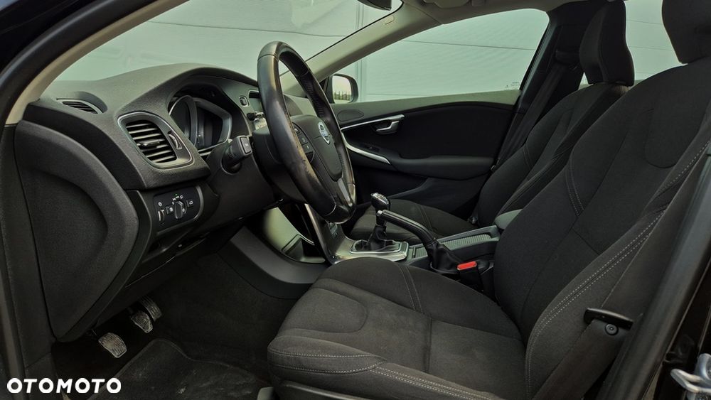 Volvo V40 T3 Momentum - 20