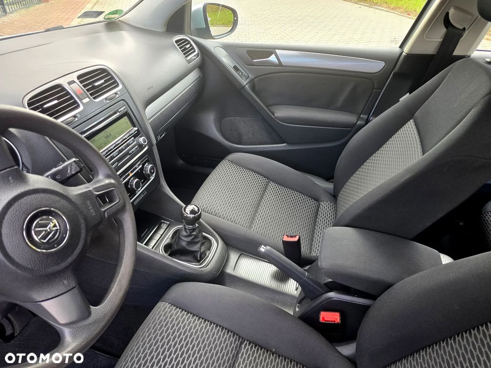 Volkswagen Golf 1.6 Comfortline - 6