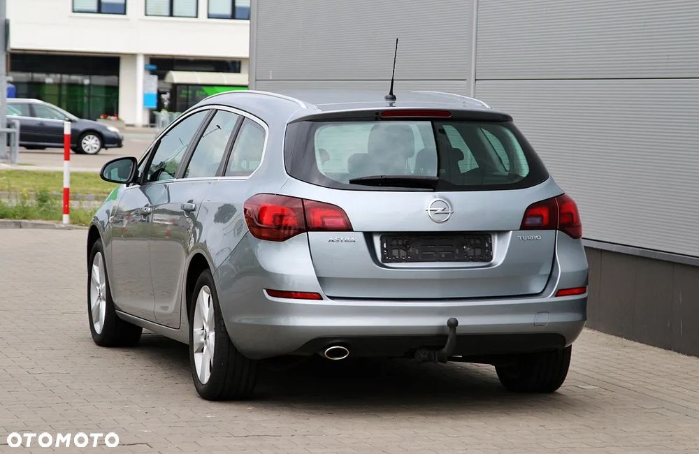 Opel Astra 1.4 T Enjoy - 4