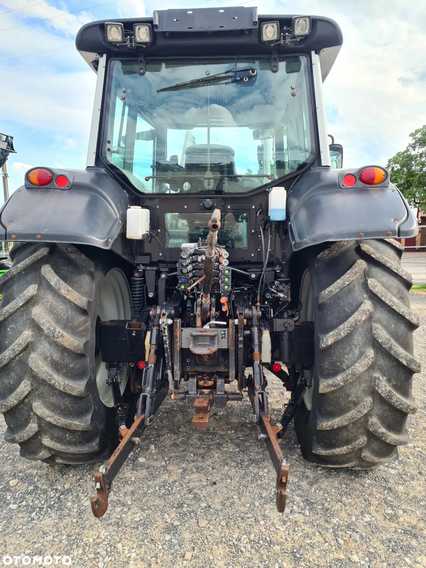 Valtra N 141 - 7