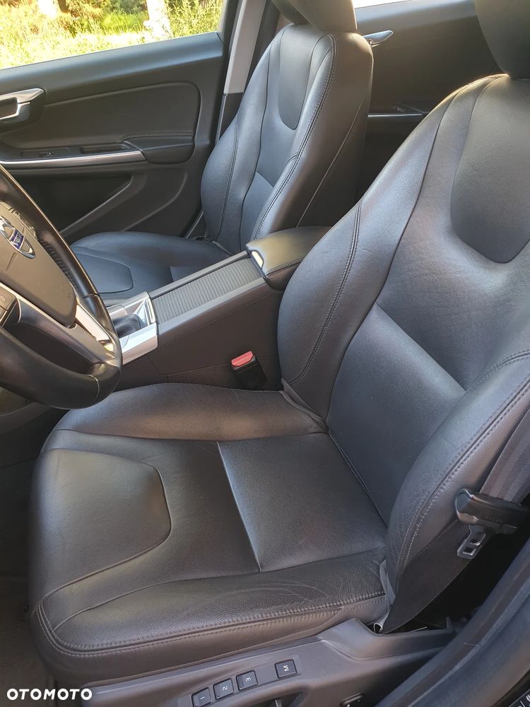 Volvo V60 D3 Geartronic Summum - 21