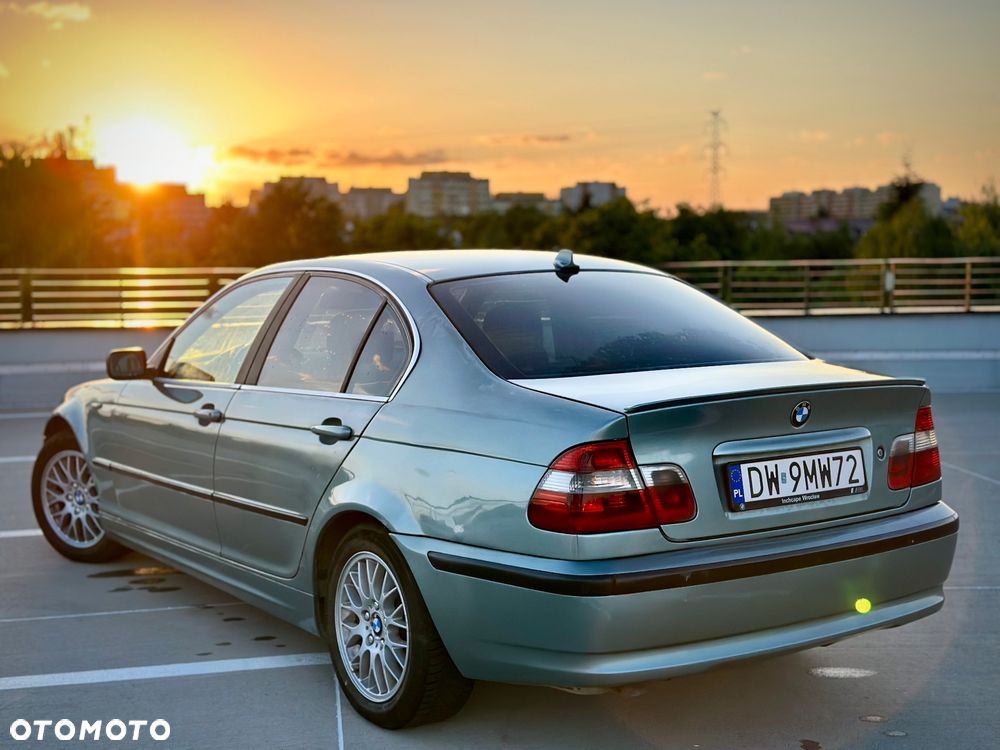 BMW Seria 3 320d Edition Sport - 3