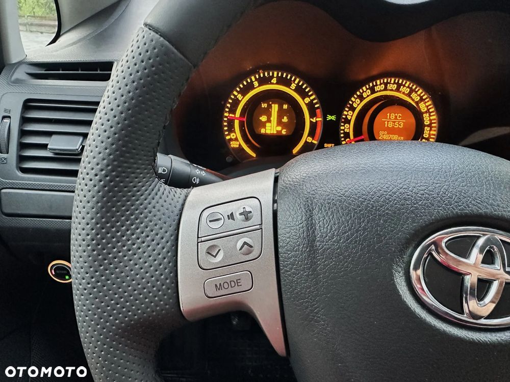 Toyota Auris 1.6 Premium Start - 8