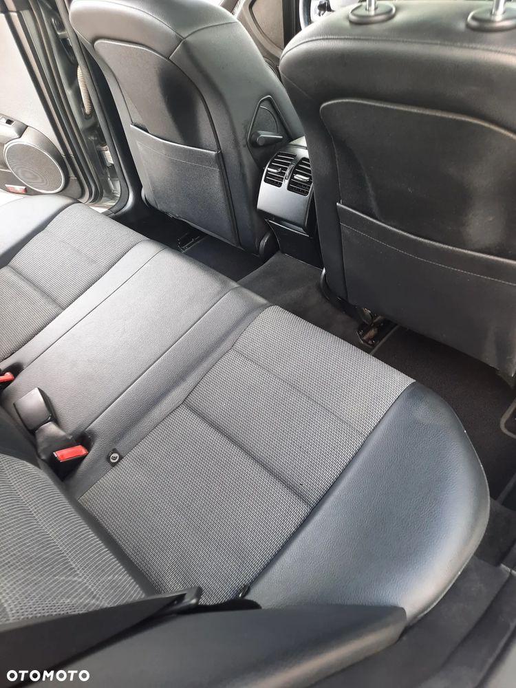 Mercedes-Benz Klasa C 220 CDI DPF Automatik Avantgarde - 22