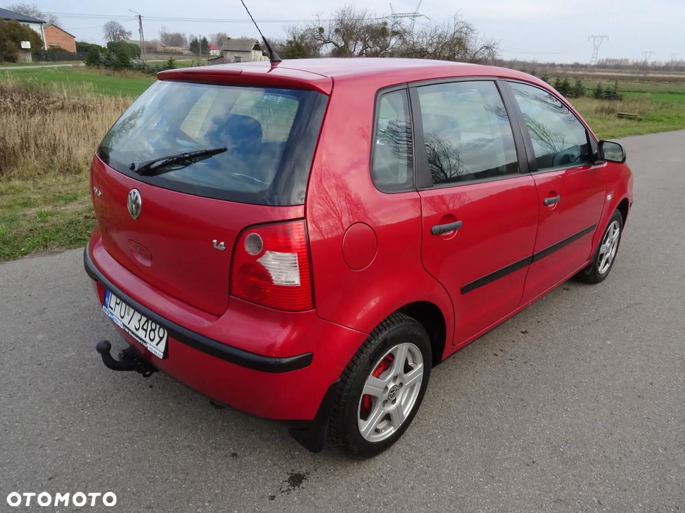 Volkswagen Polo 1.4 16V Comfortline - 2