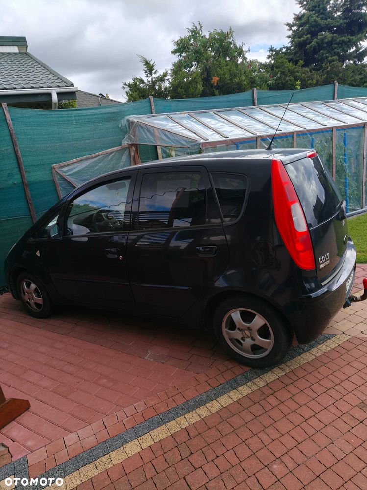 Mitsubishi Colt - 4