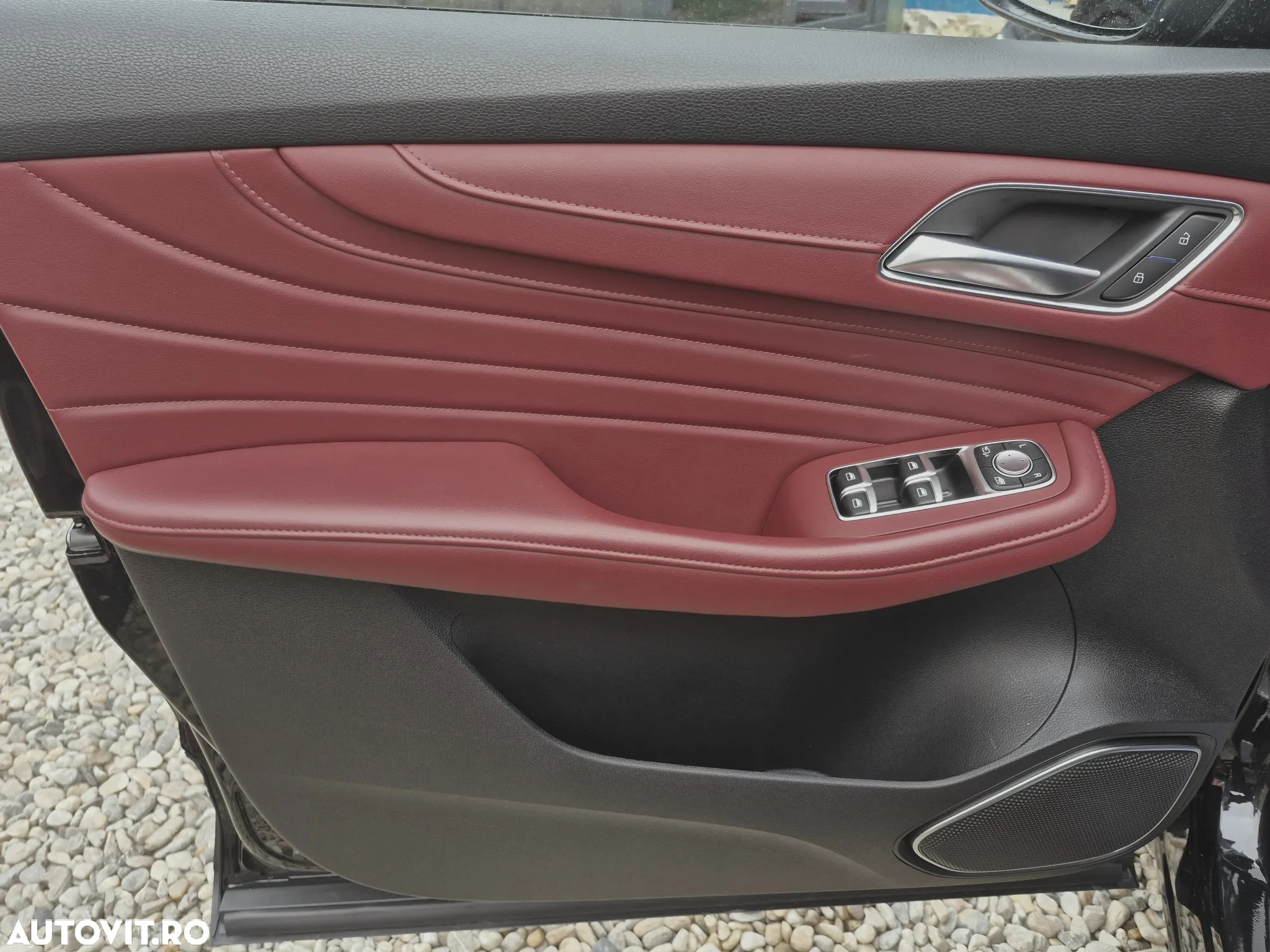 MG EHS 1.5T-GDI PHEV Luxury - 39