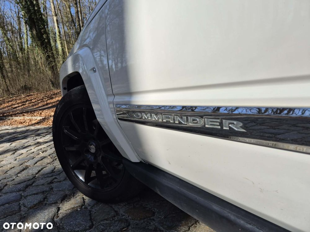 Jeep Commander 5.7 V8 Limited - 8