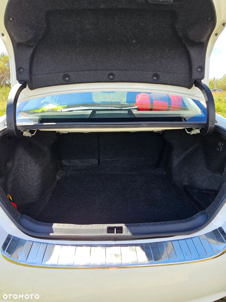 Toyota Corolla 1.6 Comfort - 9