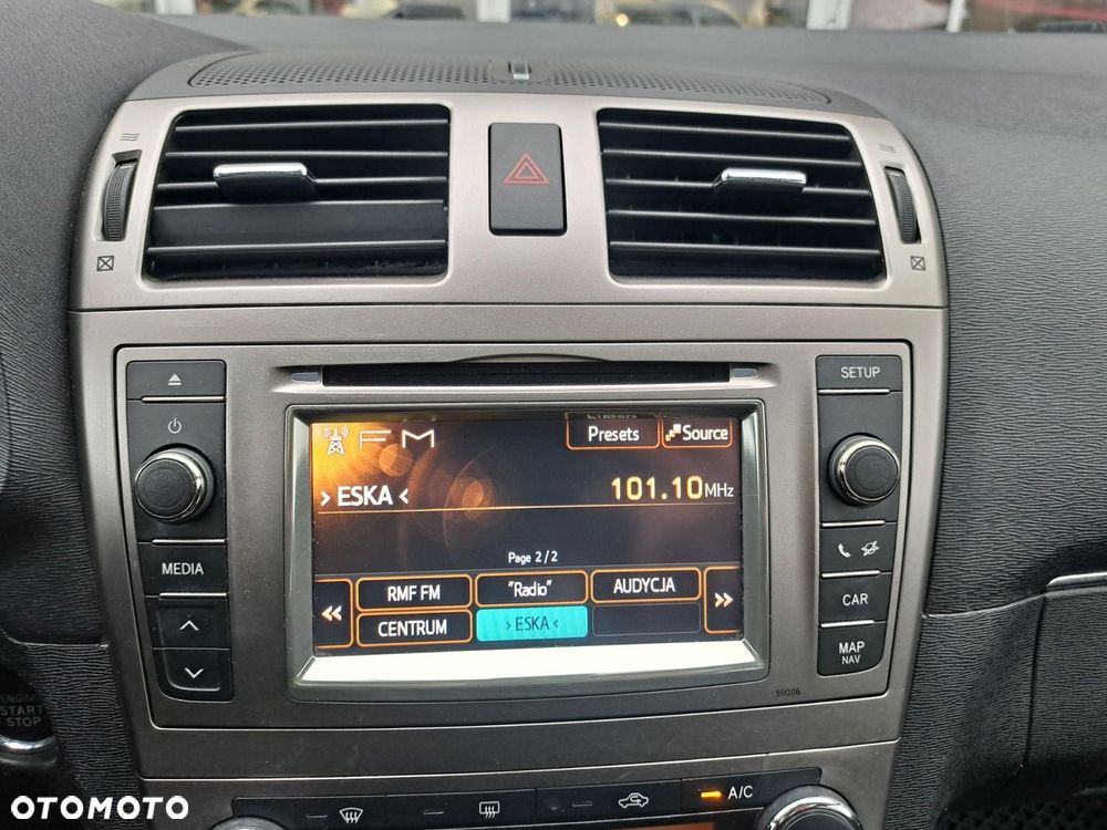 Toyota Avensis 2.0 Premium MS - 11