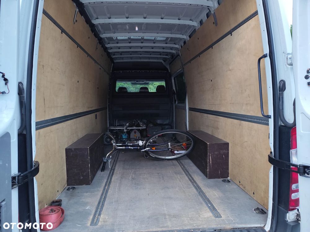 Mercedes-Benz SPRINTER - 15