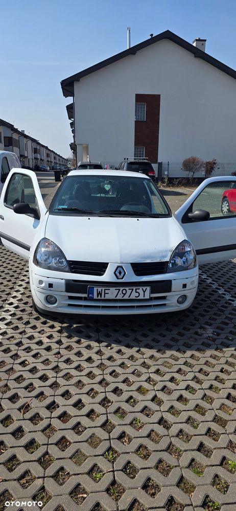 Renault Clio - 1