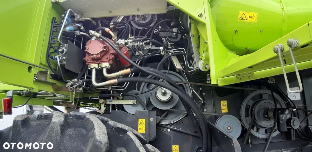 Claas Medion 330 - 16