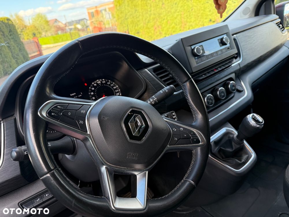 Renault Trafic 2.0 dCi - 31