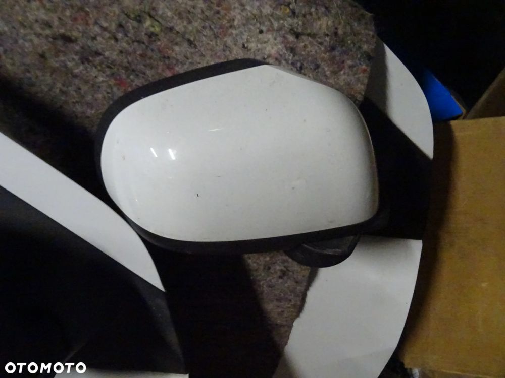 DACIA LODGY DOKKER BIALE LUSTERKO PRAWE CZARNE ORAZ  prawe  O389 7 pin  CZESCI ROZNE PYTAC - 4