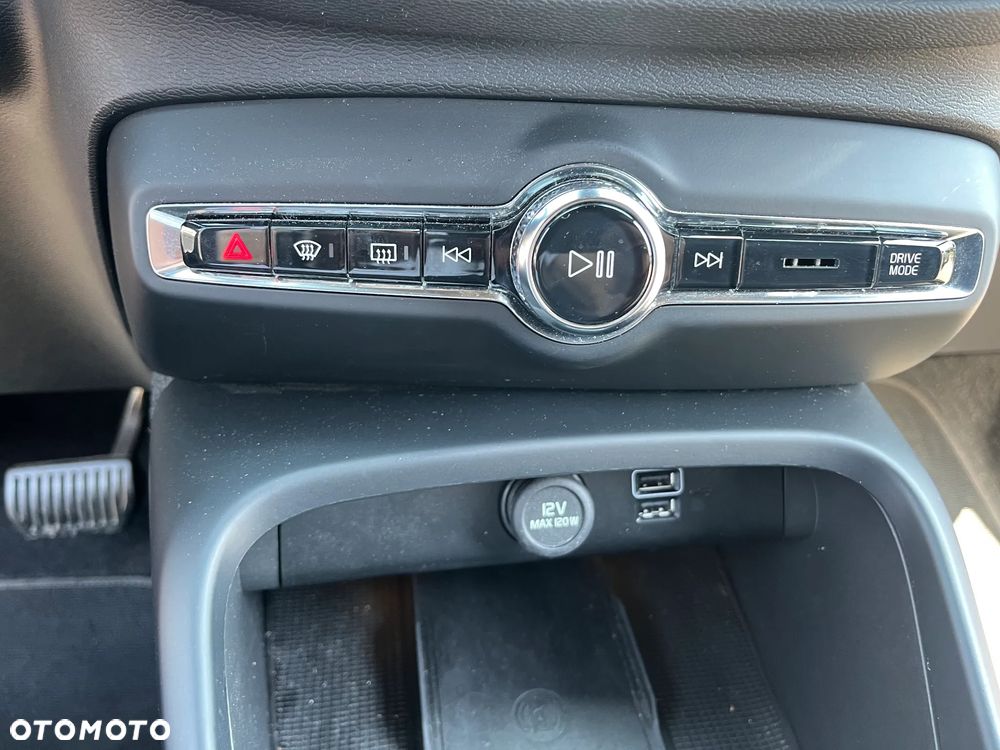 Volvo XC 40 T2 Core - 32