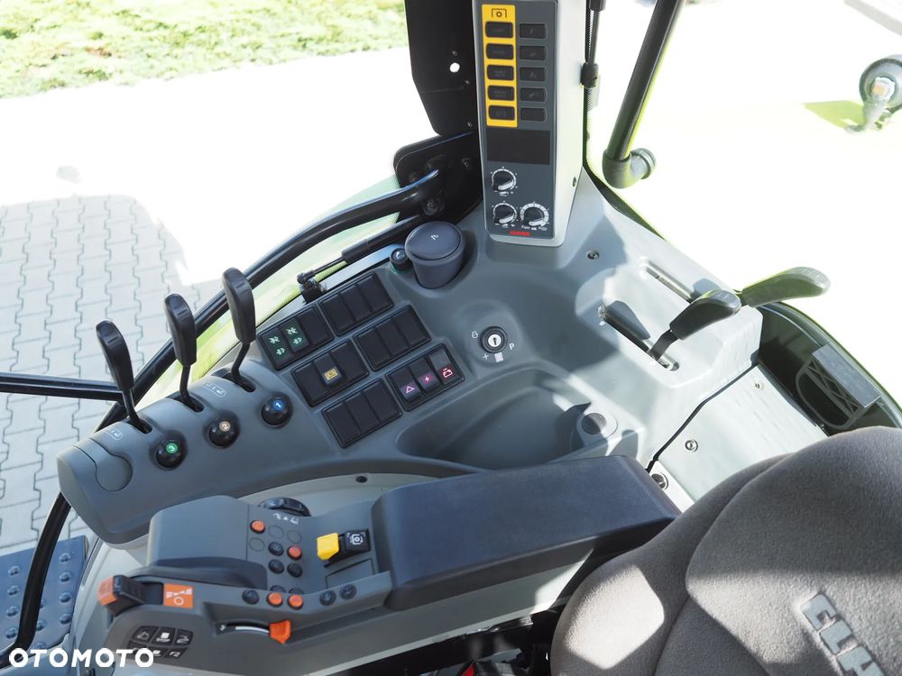 Claas Arion 610 CIS - 9