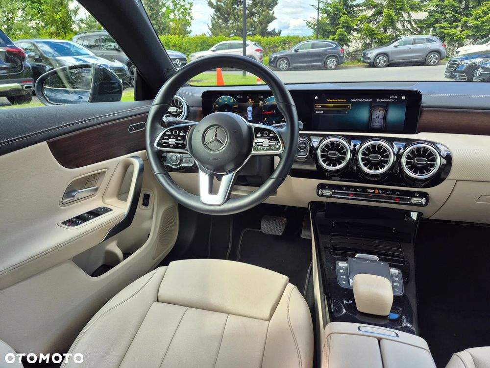 Mercedes-Benz CLA 180 d 8G-DCT - 28