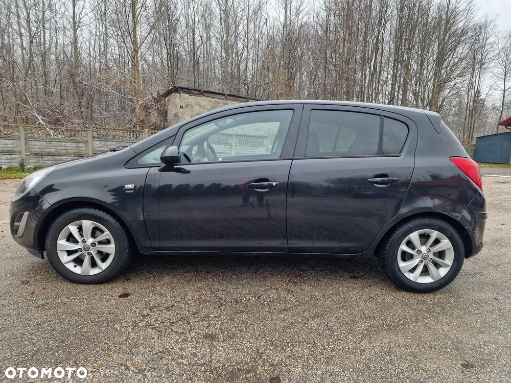Opel Corsa 1.4 16V Edition - 4