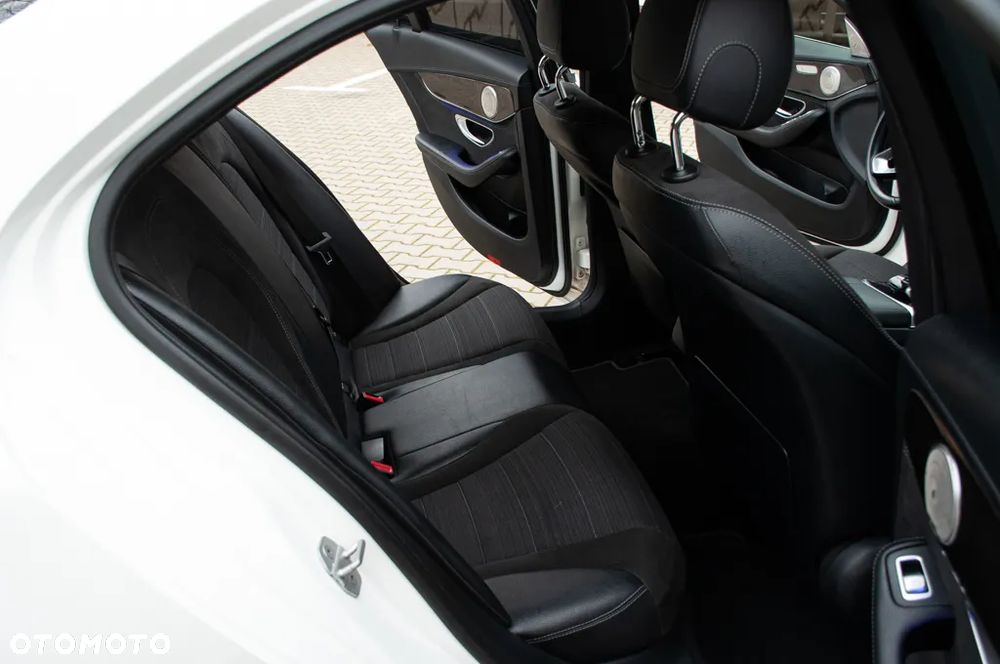 Mercedes-Benz Klasa C 200 7G-TRONIC AMG Line - 8