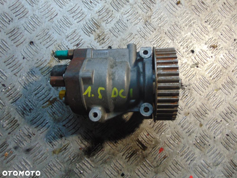 Pompa wtryskowa Scenic 2 1,5  DCI 8200057225 - 1