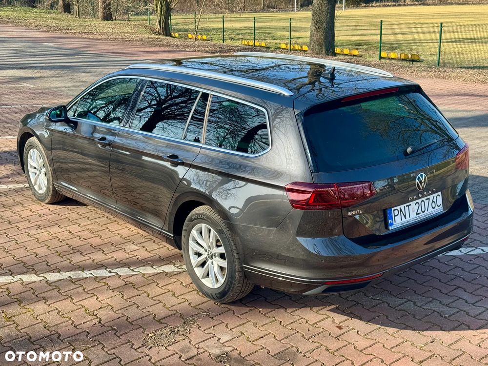 Volkswagen Passat 2.0 TDI SCR DSG - 11