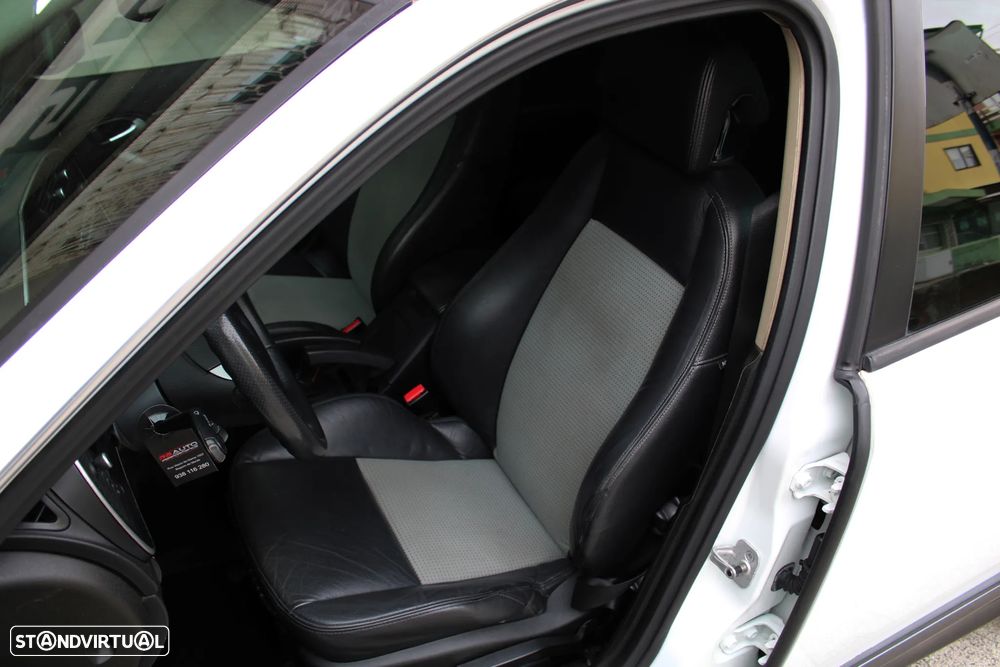 Saab 9-3 Sport Hatch 1.9TTiD Aero - 22