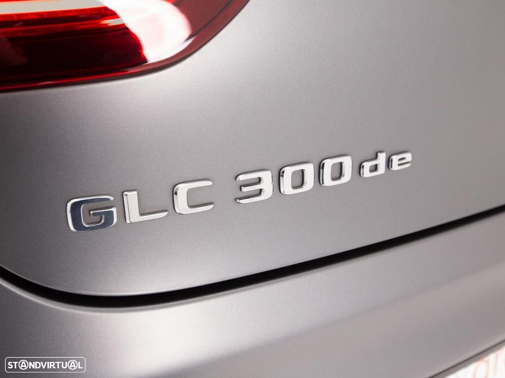 Mercedes-Benz GLC 300 de Coupe 4Matic 9G-TRONIC AMG Line - 17
