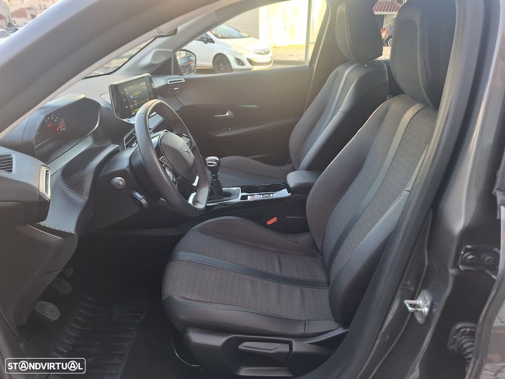 Peugeot 208 PureTech 100 Allure Pack - 26