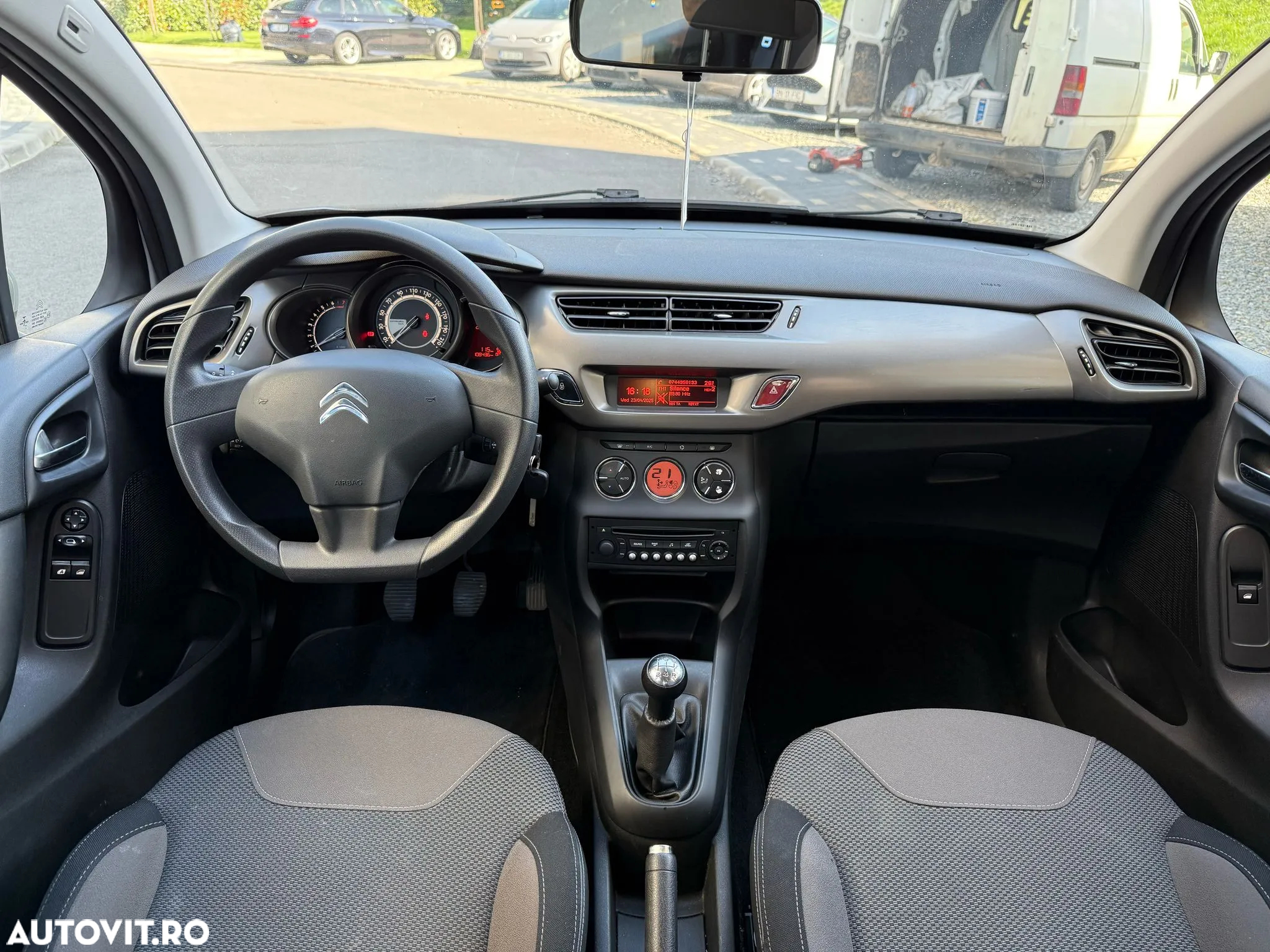 Citroën C3 1.2 PureTech BVM Feel - 5