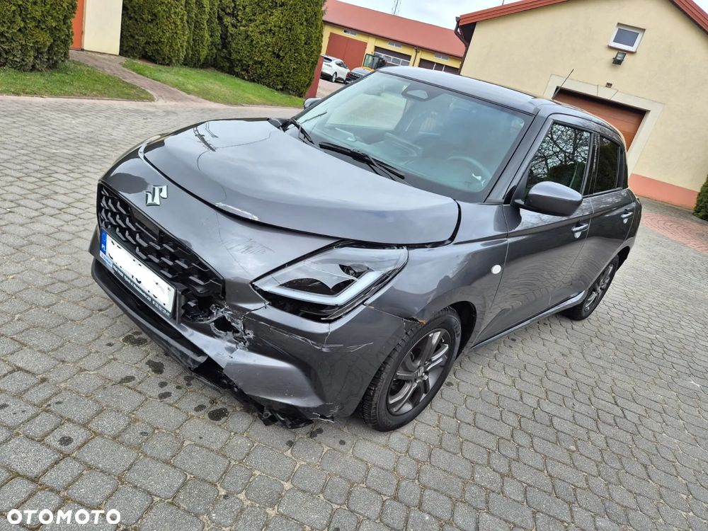 Suzuki Swift 1.2 Dualjet SHVS Premium Plus CVT - 5