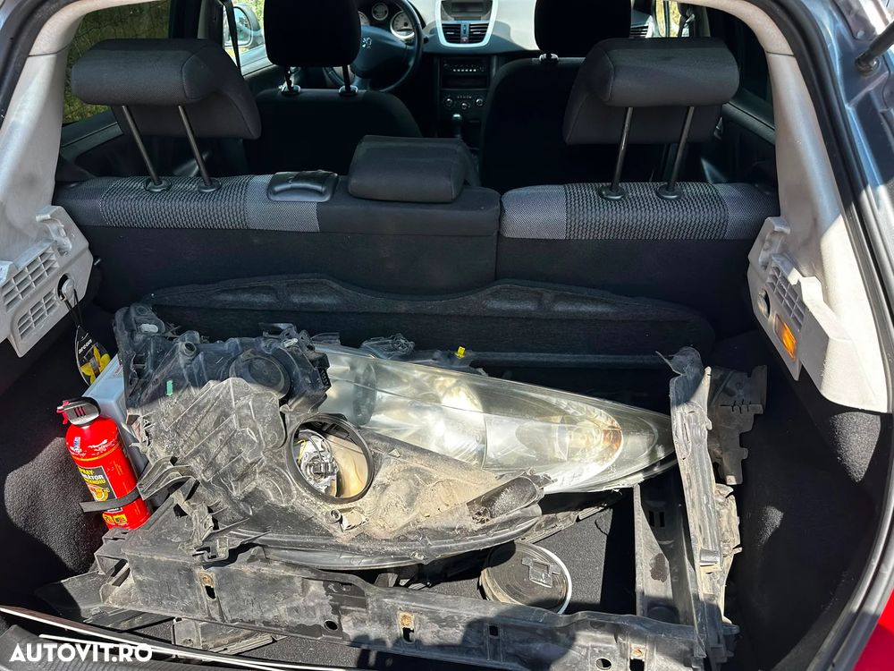 Peugeot 207 1.4HDI Trendy - 9