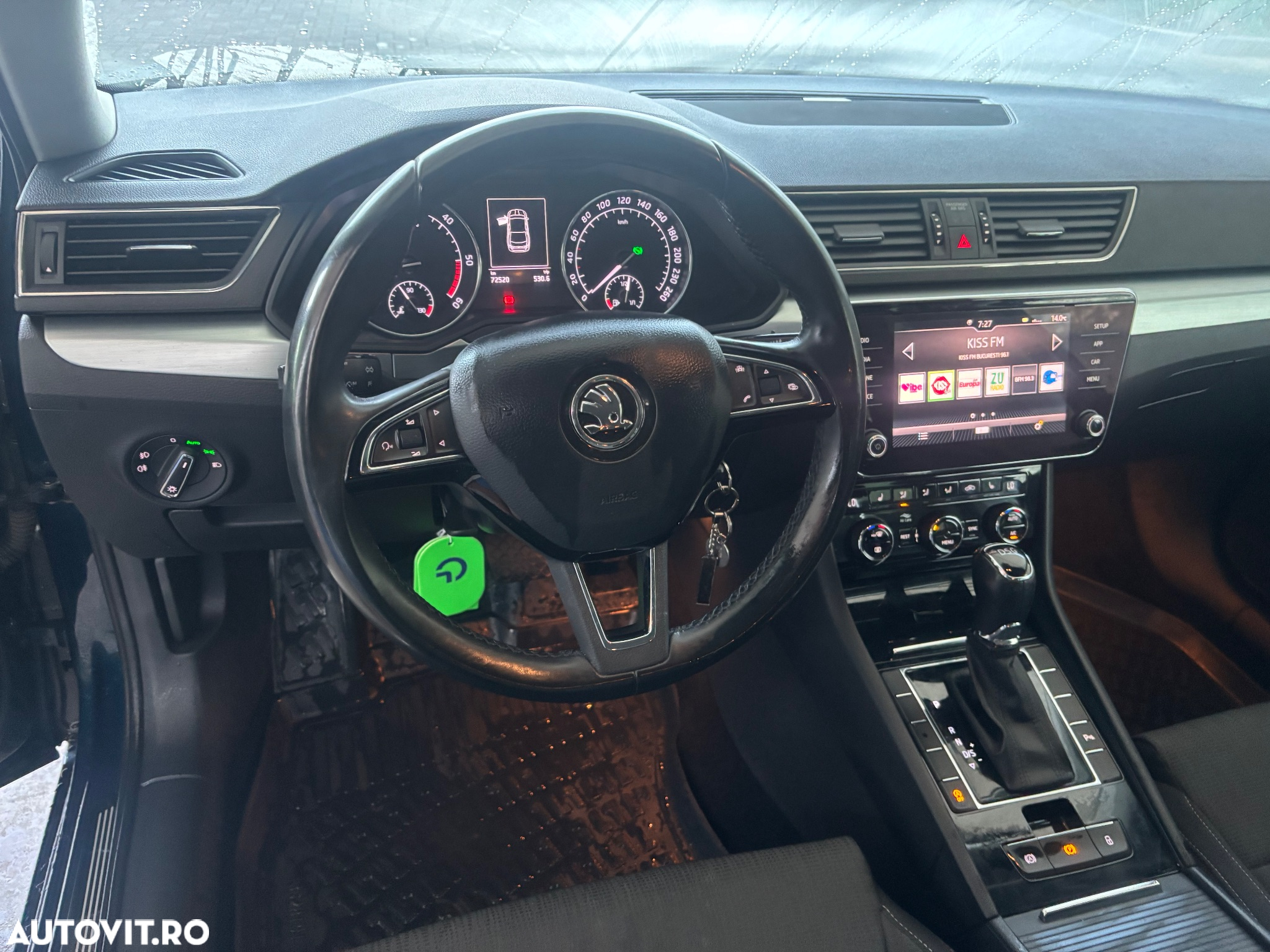 Skoda Superb 2.0 TDI DSG Ambition - 4