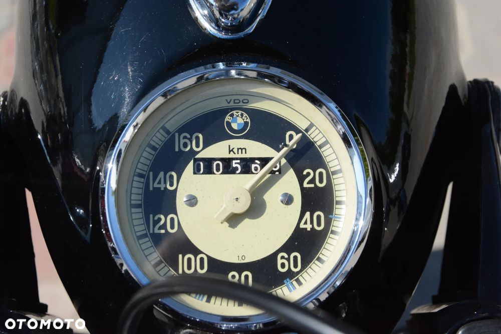 BMW R - 19
